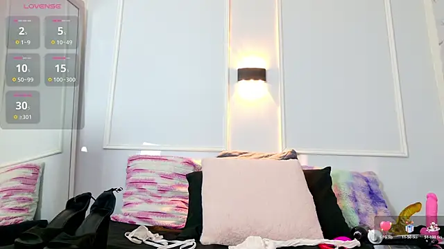 melannyhot69 online show from July 18, 2026, 10:24 pm