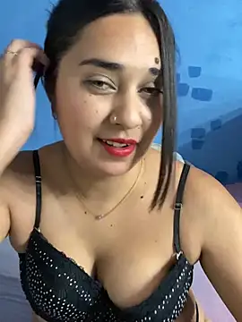 Snapshot of zara344 chatting on July 25, 2026, 5:49 am zara344 online show from July 25, 2026, 5:49 am