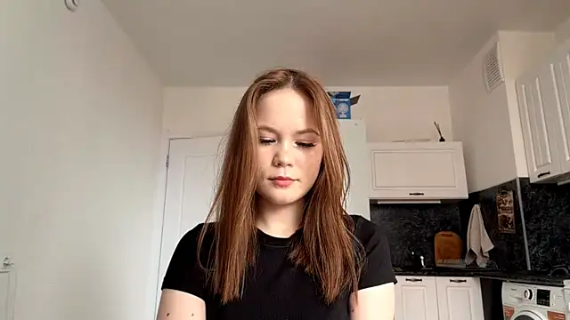 Snapshot of LauranAngelbeck chatting on June 21, 2026, 3:20 am LauranAngelbeck online show from June 21, 2026, 3:20 am