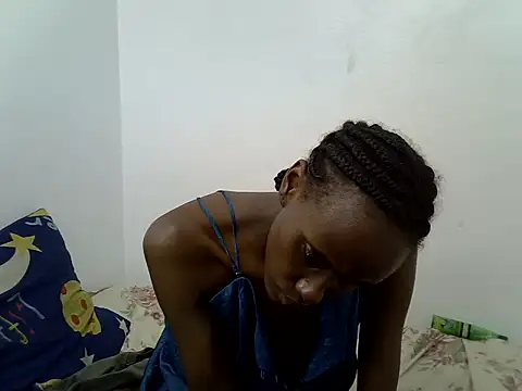 Snapshot of Beutypetite1 chatting on July 12, 2026, 8:11 pm Beutypetite1 online show from July 12, 2026, 8:11 pm