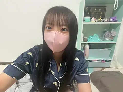 Snapshot of ohuton_love chatting on August 2, 2026, 7:56 pm ohuton love online show from August 2, 2026, 7:56 pm