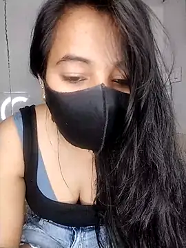hottyplak online show from June 22, 2026, 9:28 am