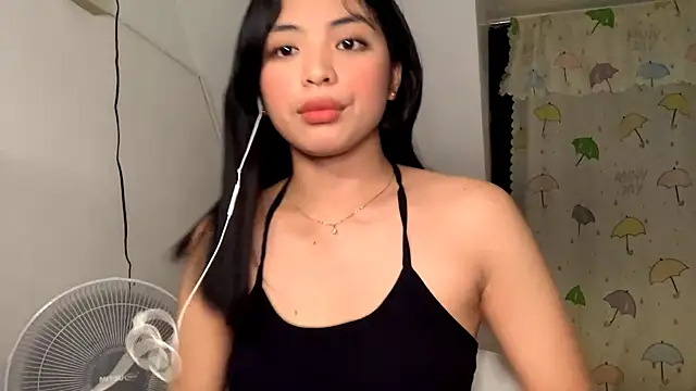 Hazelanne online show from July 18, 2026, 1:48 pm