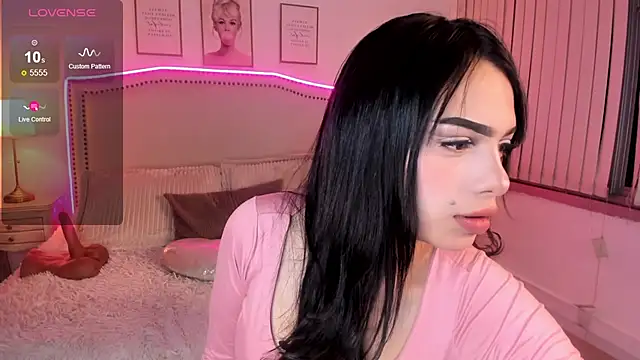 Snapshot of mila__vega chatting on July 15, 2026, 4:18 am mila vega online show from July 15, 2026, 4:18 am