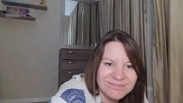 Lauralison online show from July 2, 2026, 8:59 pm