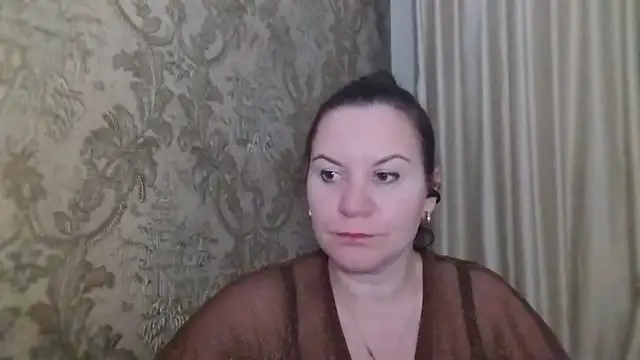 Lauralison online show from July 10, 2026, 8:55 pm