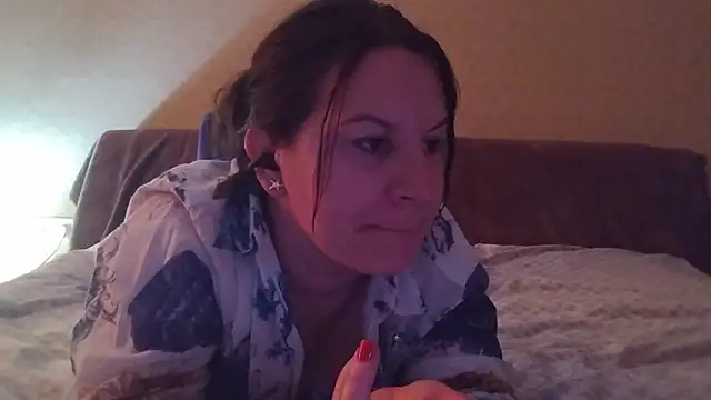 Lauralison online show from July 12, 2026, 4:53 pm