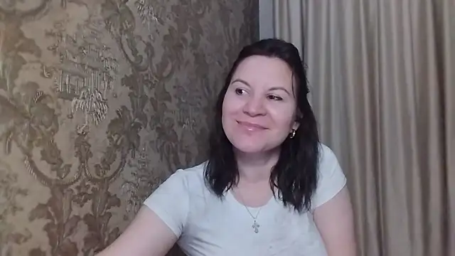 Lauralison online show from July 13, 2026, 8:11 pm