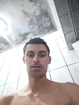 Snapshot of Binhomadeira chatting on July 10, 2026, 8:33 pm Binhomadeira online show from July 10, 2026, 8:33 pm