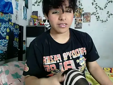 Snapshot of Tiff_-Styles chatting on July 3, 2026, 8:04 pm Tiff -Styles online show from July 3, 2026, 8:04 pm