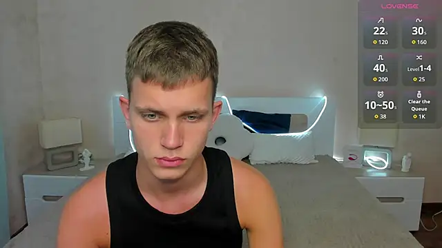 Snapshot of m0neyken chatting on July 9, 2026, 2:26 am m0neyken online show from July 9, 2026, 2:26 am