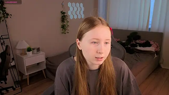 LiliTiny online show from July 5, 2026, 1:23 am