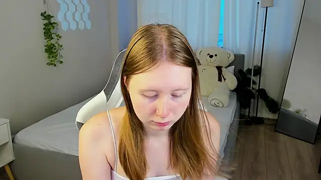LiliTiny online show from August 6, 2026, 1:18 am