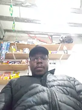 Snapshot of amantecarioca23cm chatting on July 9, 2026, 12:37 am amantecarioca23cm online show from July 9, 2026, 12:37 am