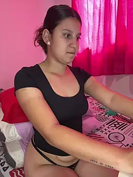 Snapshot of VictoriaSwann_ chatting on July 3, 2026, 7:31 pm VictoriaSwann online show from July 3, 2026, 7:31 pm