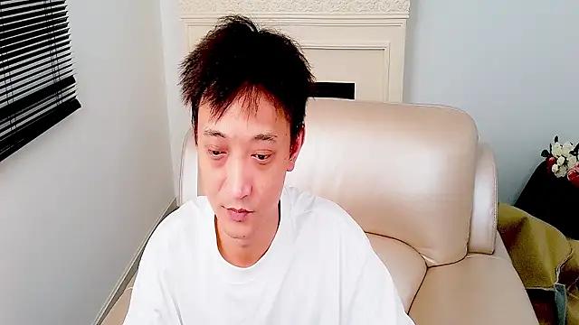 Snapshot of GJ-01 chatting on July 9, 2026, 3:05 pm GJ-01 online show from July 9, 2026, 3:05 pm