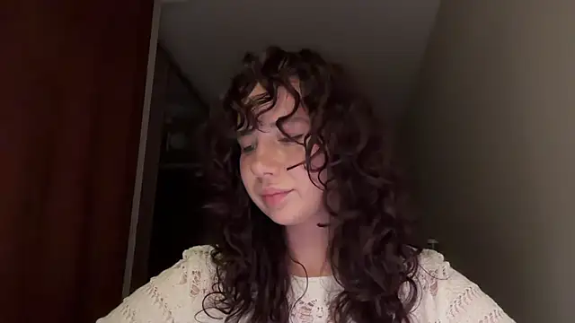 Snapshot of Loressava chatting on July 3, 2026, 4:35 pm Loressava online show from July 3, 2026, 4:35 pm