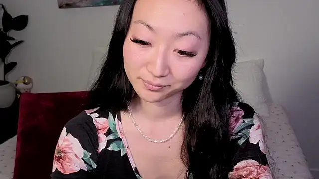 Snapshot of MySweetSofie chatting on October 8, 2025, 9:45 pm MySweetSofie online show from October 8, 2025, 9:45 pm