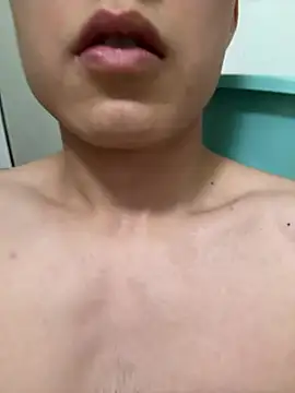 xiangshenidemiao online show from June 20, 2026, 1:19 am