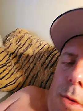 heterohotguy78 online show from June 28, 2026, 7:20 pm