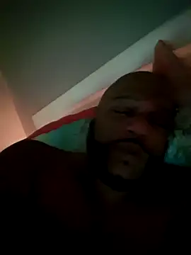 Snapshot of PaddyBlack chatting on June 30, 2026, 10:33 pm PaddyBlack online show from June 30, 2026, 10:33 pm