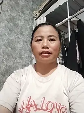 Snapshot of whatmes chatting on June 20, 2026, 5:32 am whatmes online show from June 20, 2026, 5:32 am