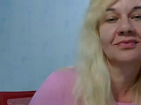 Ravelynni online show from June 27, 2026, 8:25 pm