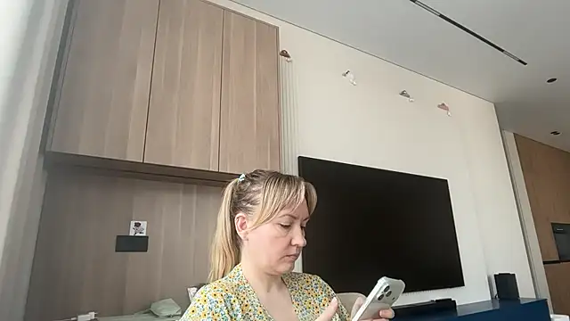 Dorielle online show from June 26, 2026, 6:29 am