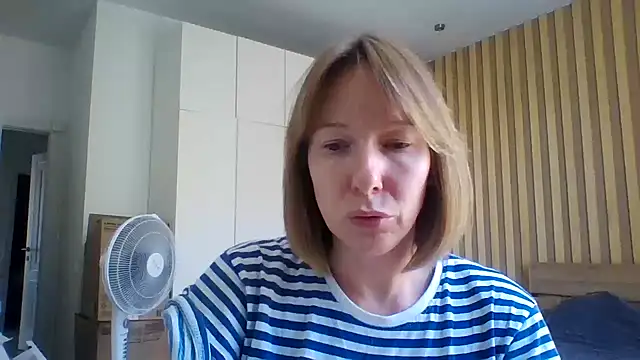 Snapshot of Deloriada chatting on July 1, 2026, 7:54 am Deloriada online show from July 1, 2026, 7:54 am