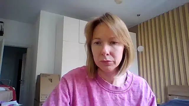 Snapshot of Deloriada chatting on July 21, 2026, 7:11 am Deloriada online show from July 21, 2026, 7:11 am