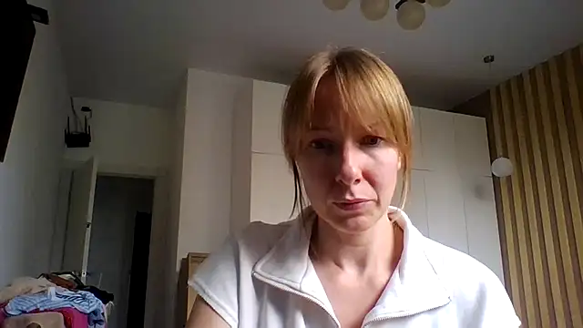 Snapshot of Deloriada chatting on July 22, 2026, 7:00 am Deloriada online show from July 22, 2026, 7:00 am