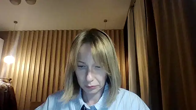 Snapshot of Deloriada chatting on July 25, 2026, 7:00 pm Deloriada online show from July 25, 2026, 7:00 pm
