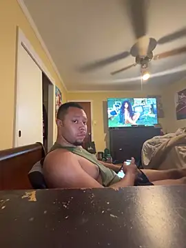 Charmingswoleking online show from June 21, 2026, 3:20 am