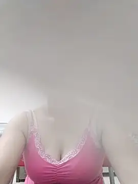 Snapshot of Rri_hot chatting on June 22, 2026, 12:02 pm Rri hot online show from June 22, 2026, 12:02 pm