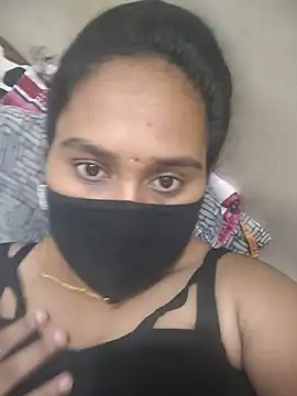 Snapshot of Lundpakadu chatting on July 14, 2026, 1:06 pm Lundpakadu online show from July 14, 2026, 1:06 pm