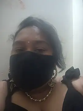 Snapshot of Lundpakadu chatting on July 25, 2026, 1:30 pm Lundpakadu online show from July 25, 2026, 1:30 pm