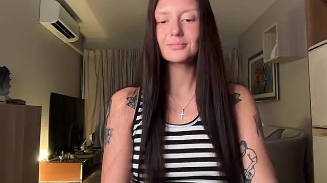 Snapshot of katiecatt chatting on June 20, 2026, 4:32 pm katiecatt online show from June 20, 2026, 4:32 pm