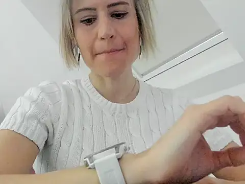 Ssoniaaa online show from March 7, 2025, 4:22 pm