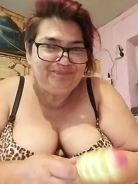 Snapshot of Fiona249 chatting on July 18, 2026, 12:20 pm Fiona249 online show from July 18, 2026, 12:20 pm