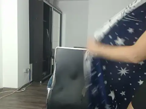 Snapshot of DedeSibel chatting on February 15, 2025, 7:39 pm DedeSibel online show from February 15, 2025, 7:39 pm