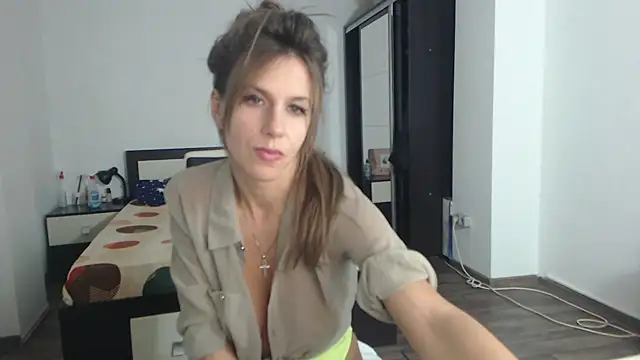 Snapshot of DedeSibel chatting on March 7, 2025, 7:05 pm DedeSibel online show from March 7, 2025, 7:05 pm