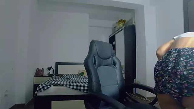 Snapshot of DedeSibel chatting on October 5, 2025, 1:48 am DedeSibel online show from October 5, 2025, 1:48 am