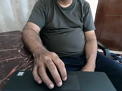Snapshot of desipapaxx chatting on July 21, 2026, 9:17 pm desipapaxx online show from July 21, 2026, 9:17 pm