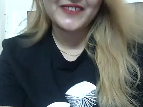 Sexyy Sana online show from July 3, 2026, 4:57 pm