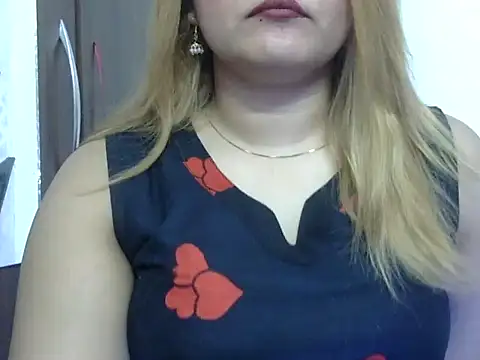Sexyy Sana online show from July 28, 2026, 8:52 pm