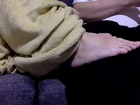 feetlilly online show from June 23, 2026, 2:09 am