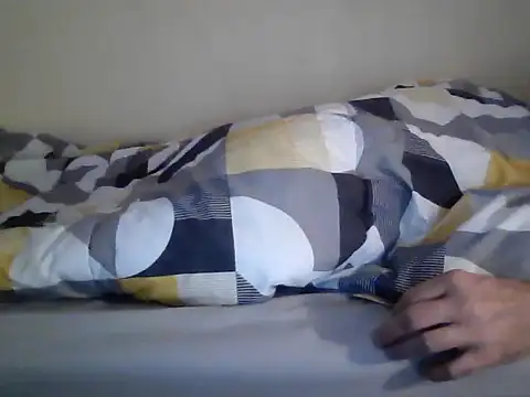 a5ar5rooooov online show from February 3, 2026, 8:47 pm