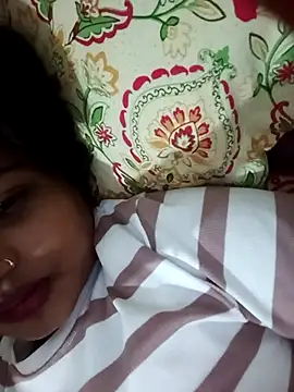 Snapshot of avii5 chatting on July 25, 2026, 7:33 pm avii5 online show from July 25, 2026, 7:33 pm