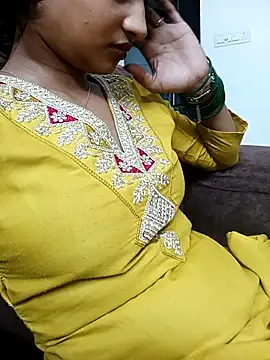Snapshot of avii5 chatting on July 30, 2026, 4:17 pm avii5 online show from July 30, 2026, 4:17 pm