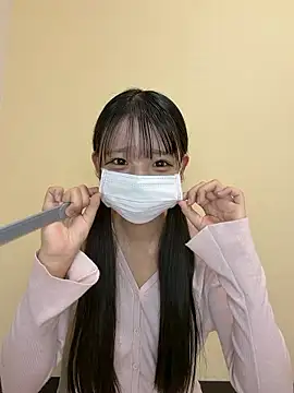 Snapshot of risa_____ chatting on July 6, 2026, 1:52 pm risa online show from July 6, 2026, 1:52 pm